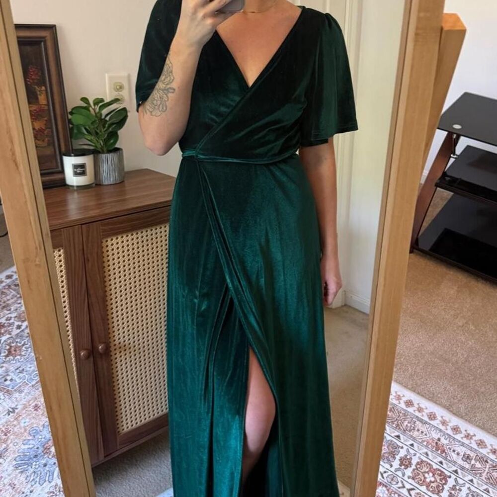 Baltic-born Women's Green Dress